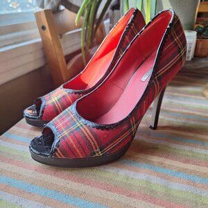 Platform Peep Toe Pumps